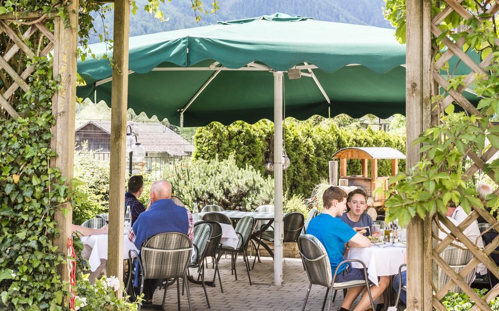Hotel Lener Campo di Trens Bagian luar foto