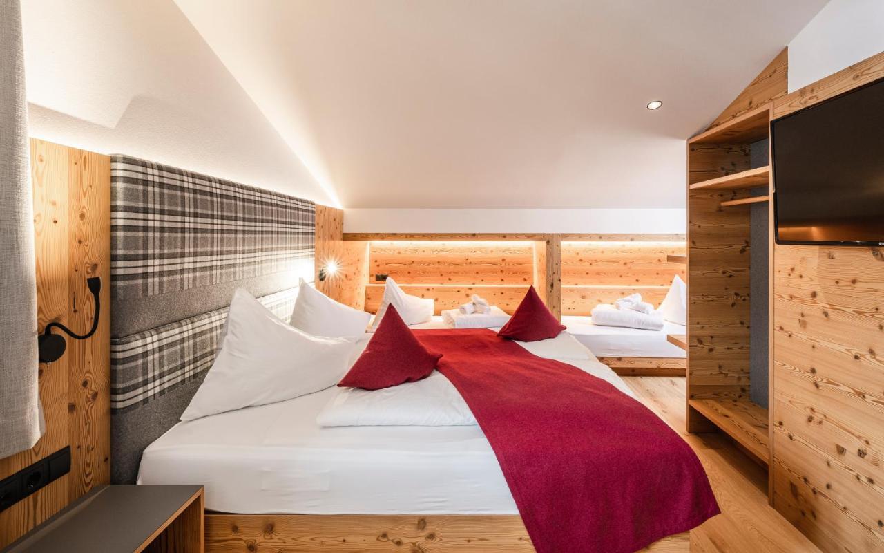 Hotel Lener Campo di Trens Bagian luar foto